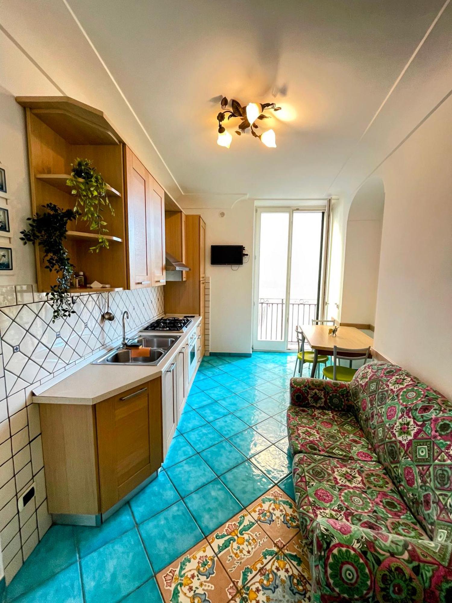 Putechella'S Apartments Maiori Luaran gambar
